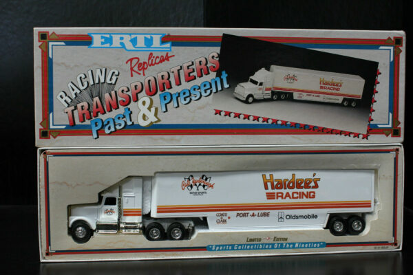 ERTL 1992 Racing Transporters NASCAR Cale Yarborough Hardee's 1:64 Semi Truck
