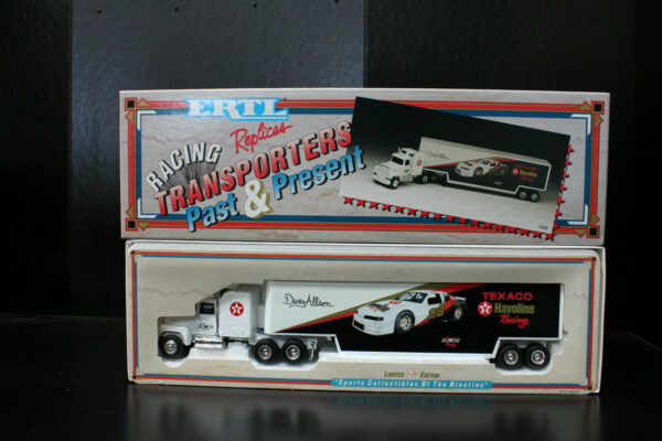 ERTL 1992 Racing Transporters Past & Present Texaco #28 Davey Allison 1:64 Truck