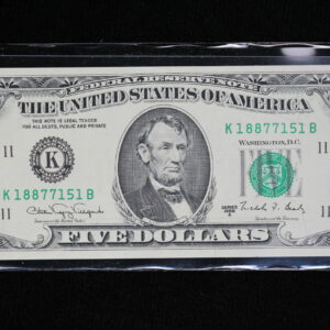 Series 1988 A $5 Federal Reserve Note CU 117D